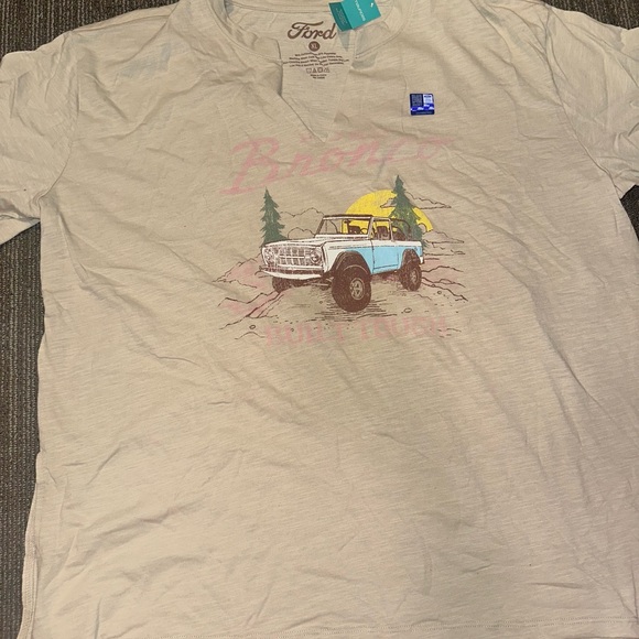 Maurices Tops - NWT Maurices Tan Ford Bronco Tee - Short Sleeve